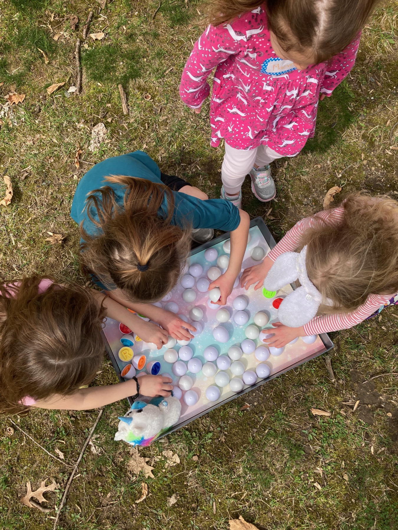 Kids at a birthday party in Warren